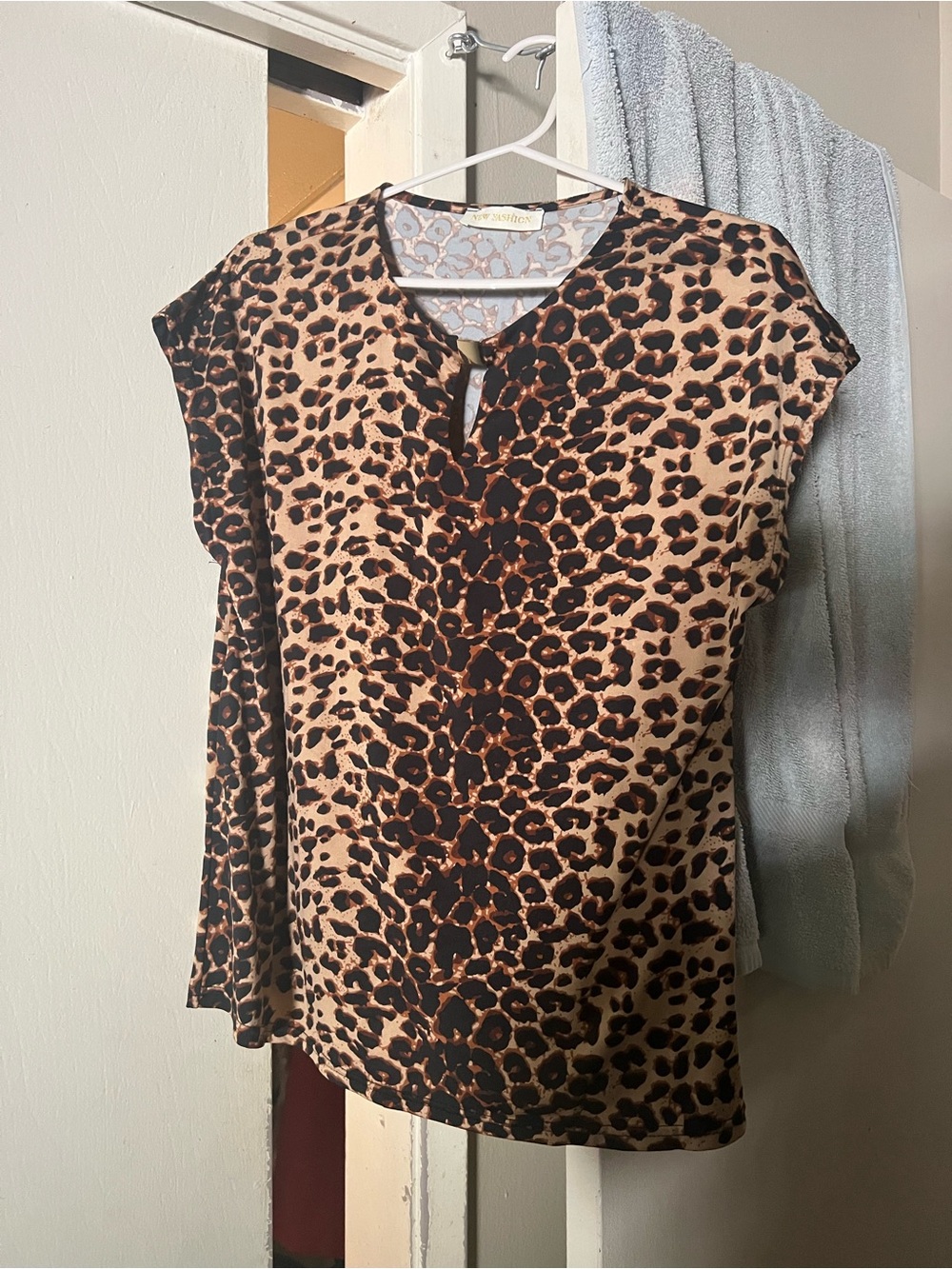 Leopard Print Keyhole Cap-Sleeve Top - Brown